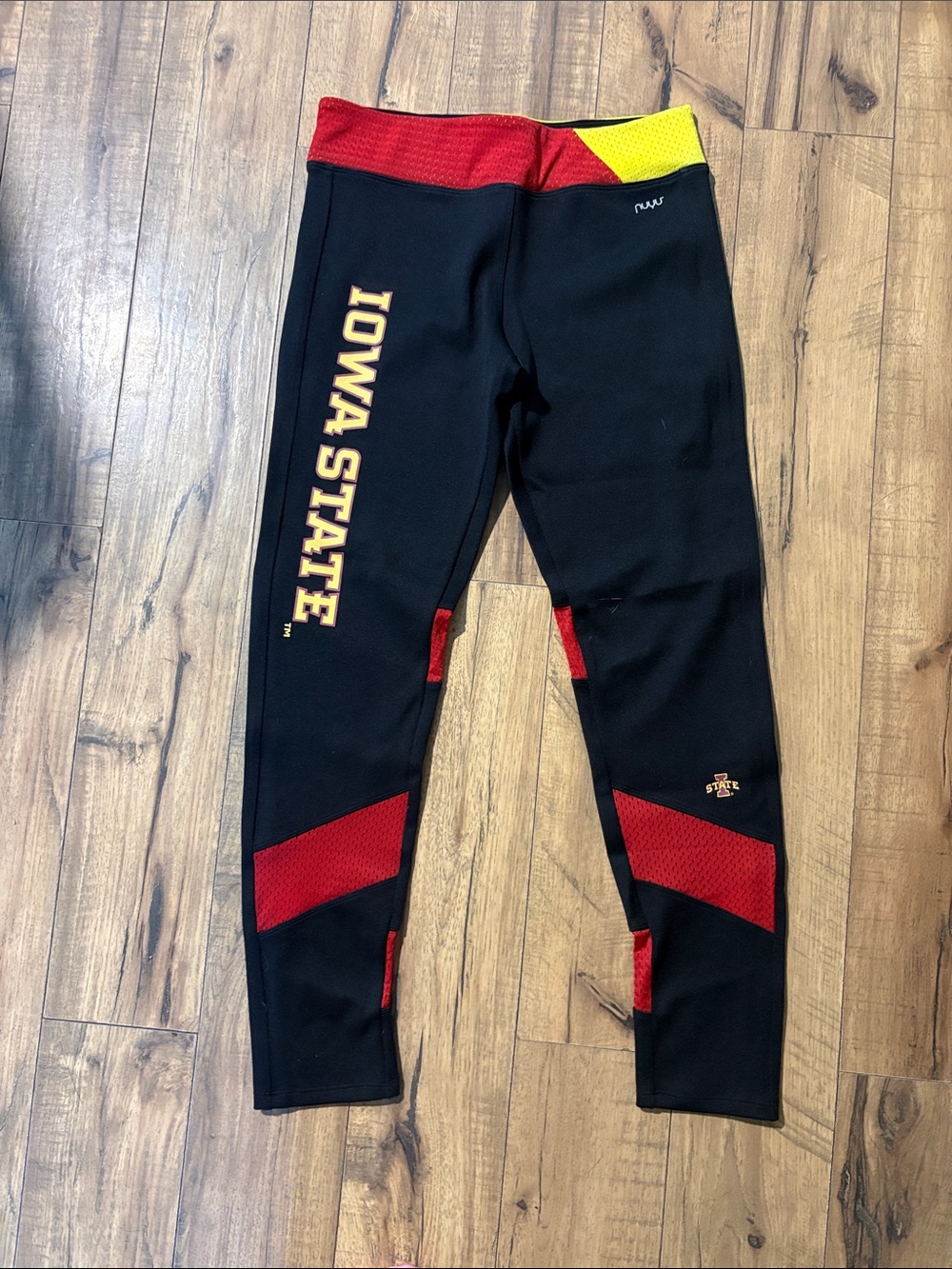 NWOT Iowa State full length leggings
